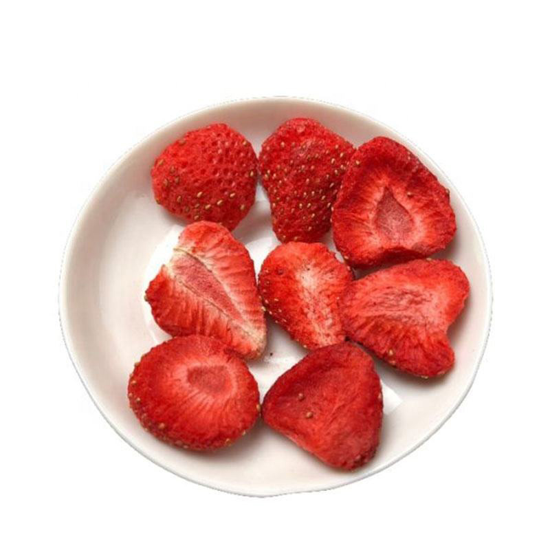Wholesale Bulk Freeze-Dried Whole Red Strawberries Sweet and Sour Snack Preserved in Syrup Instant Dried Fruit Product