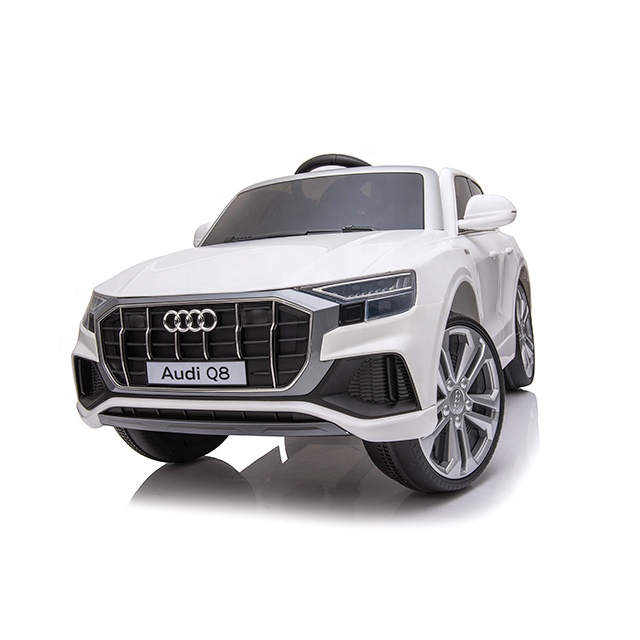 Лицензионный автомобиль Audi Q8, 2021, 12 В, на батарейках, Детский Электрический автомобиль
