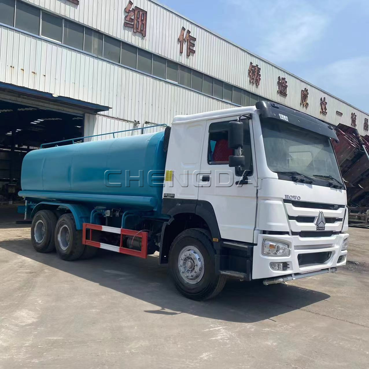 Sinotruck Howo, цена 6x4 15000 литров, 20000 литров, Подержанный Автоцистерна для воды, продажа с спринклерным оборудованием