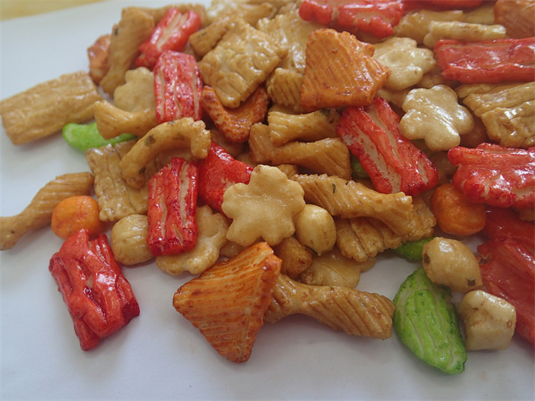 Hot Sell Healthy Chinese Snacks Low-Fat Various Type Of Snack Food Rice Crackers