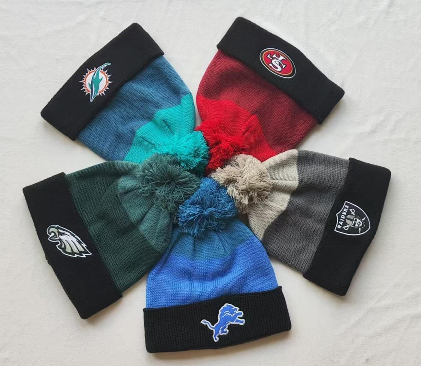 100% Acrylic Pom Pom Cuff Knit Baseball Cap with Flat Embroidery Common Fabric Feature