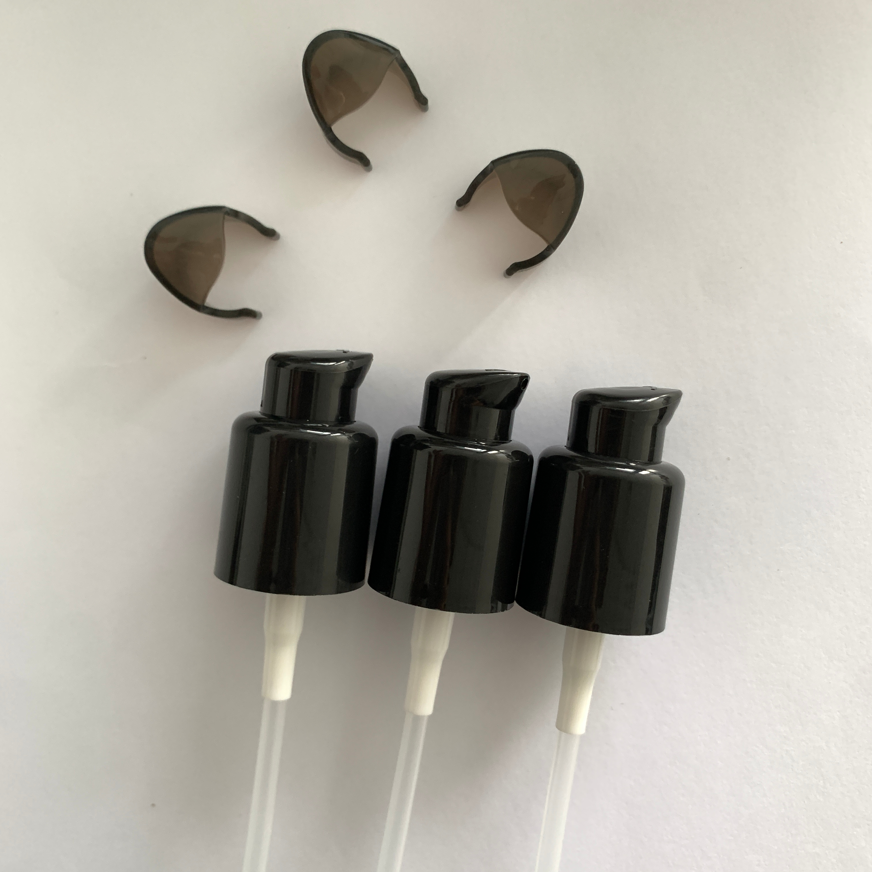Half penguin head powder pump left and right switch pump essence foundation liquid pump head moisturizing c