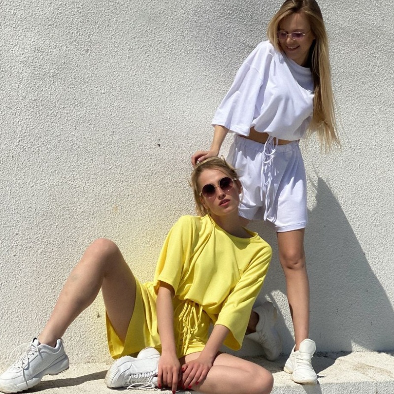 2021 high quality custom crop top hoodie 2 piece short set women sexy girl 2 piece set women
