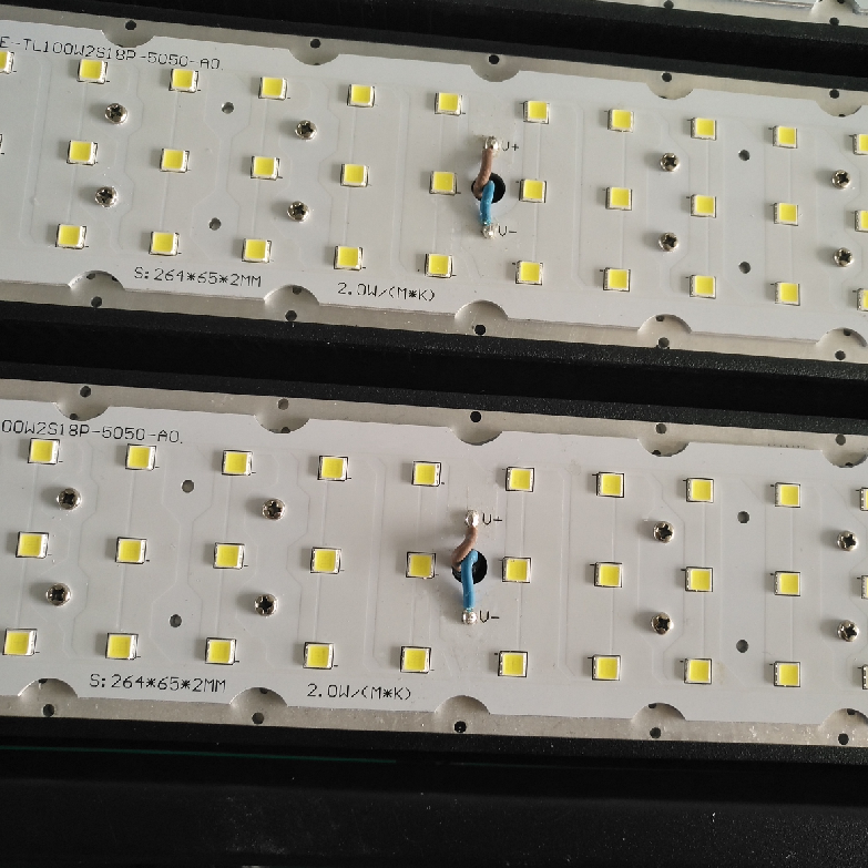 У нас в наличии 100W 150W 200W 240W 300W светодиодный осветительный прибор для парковки лампа с фотоэлементом 170LM/Вт/Светодиодная панель с регулируемой яркостью, коробка из-под обуви, укажите это зона уличные фонари