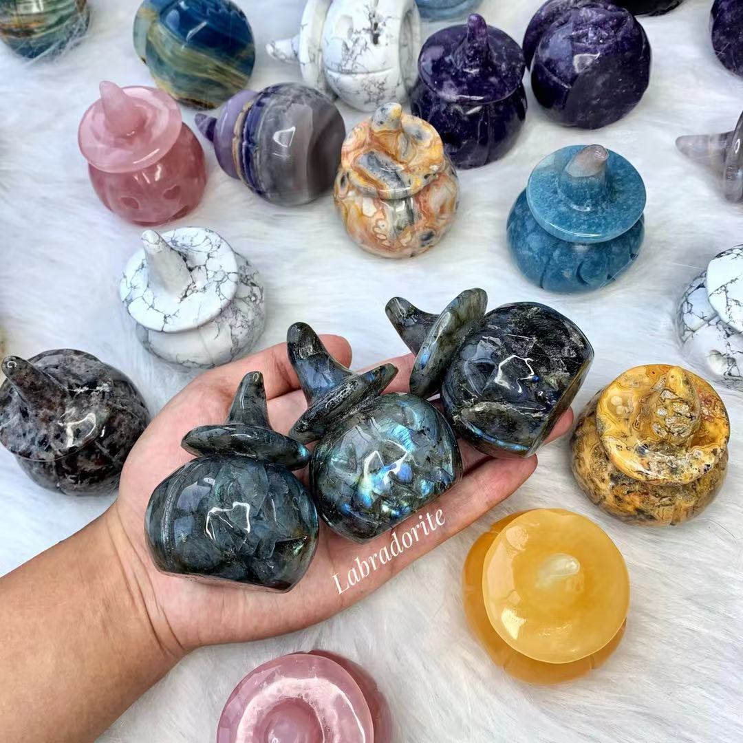 Wholesale Folk Crafts Crystals Healing Stones Halloween Pumpkin Lamp Rose Quartz For Witch Gift