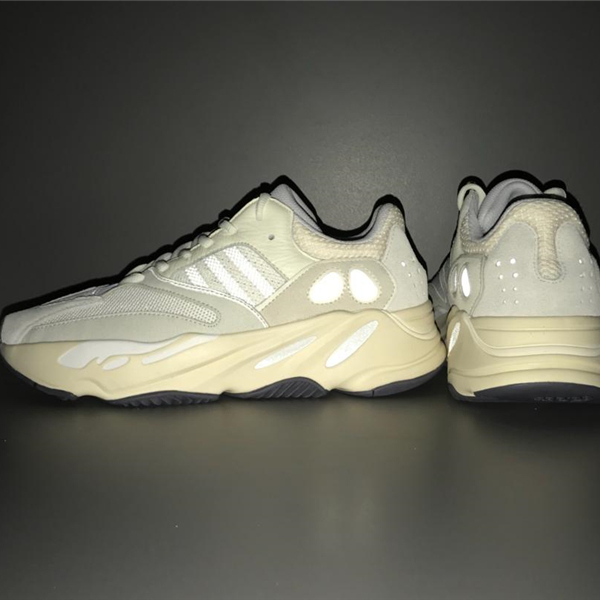 Оригинальные высококачественные Аутентичные аналоговые кроссовки Yezzy 700 года Eg7596 Chaussure спортивные кроссовки Yeeze V1 V2 для бега тенниса Flr для мужчин и женщин