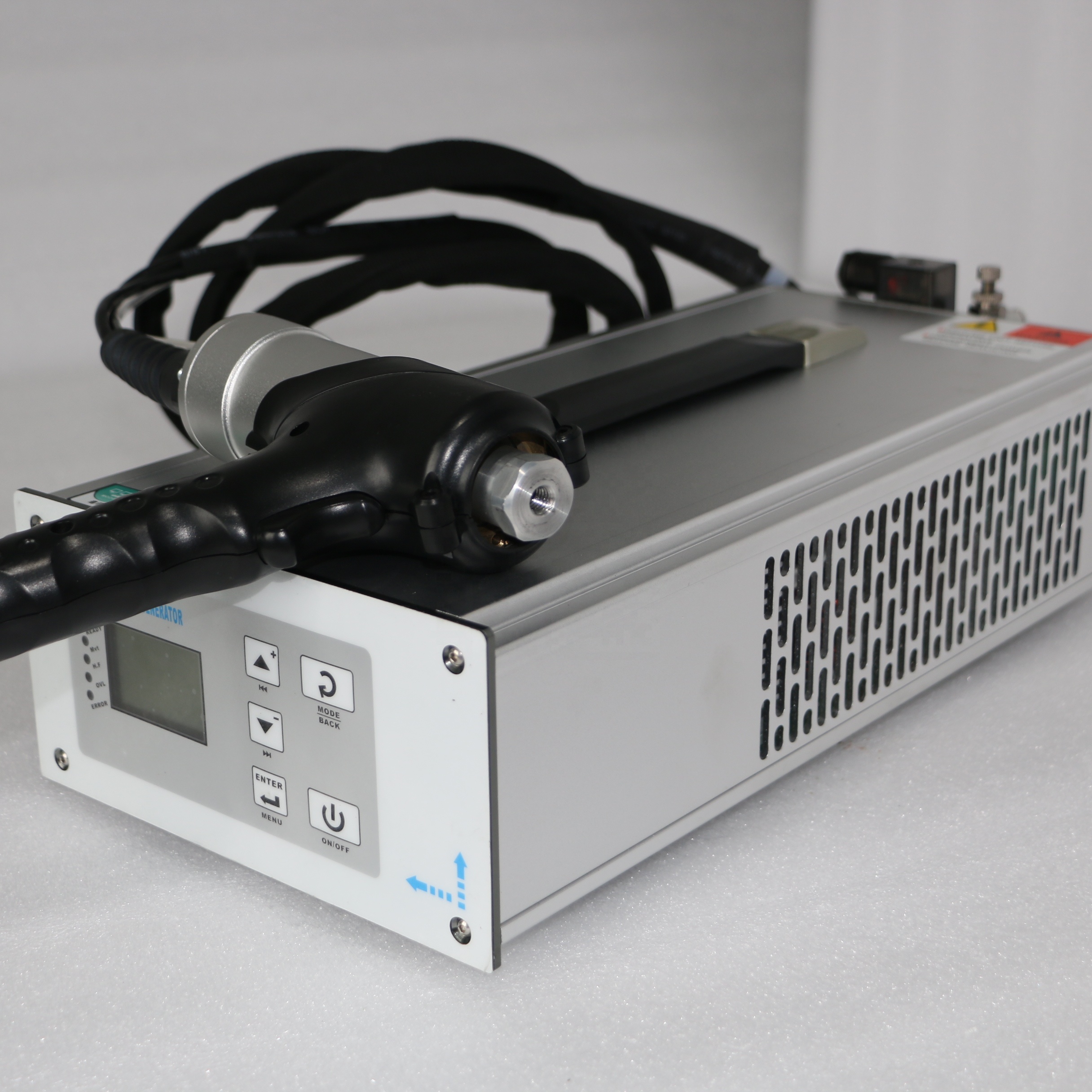 Небольшой цифровой 30 кГц-1000W Ручной Ультразвуковой пластик точечной сварки