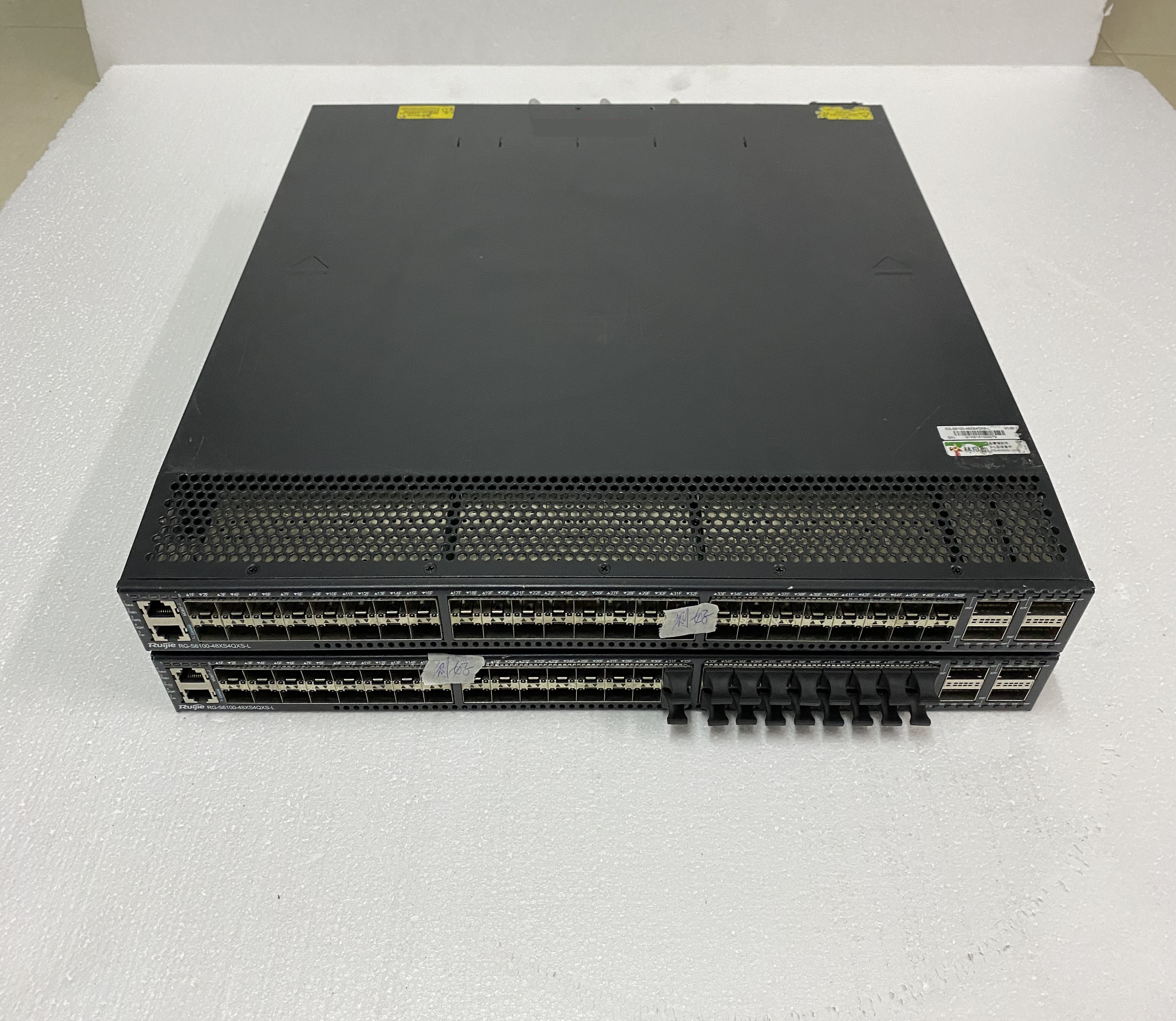 RG-S6220-48XS4QXS 48x10G SFP + & 4x40G QSFP + портов Ethernet-коммутатор 2 блока питания