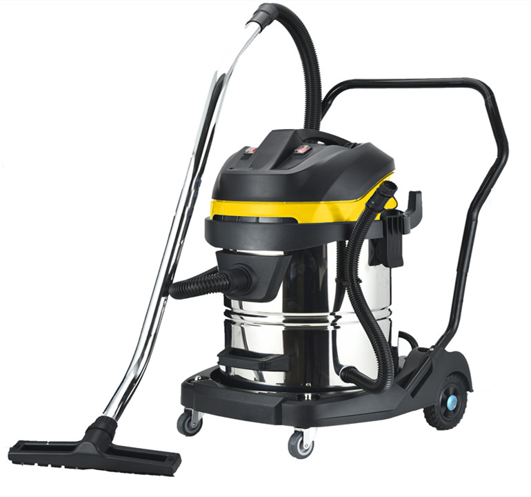 Powerful industrial vacuum cleaner with large capacity and high power for both dry and wet use with blowing function