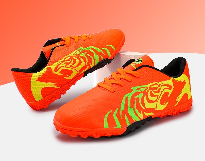 Comfortable Soccer boots for boys and girls students smash nails for teenagers professional training shoes artificial turf