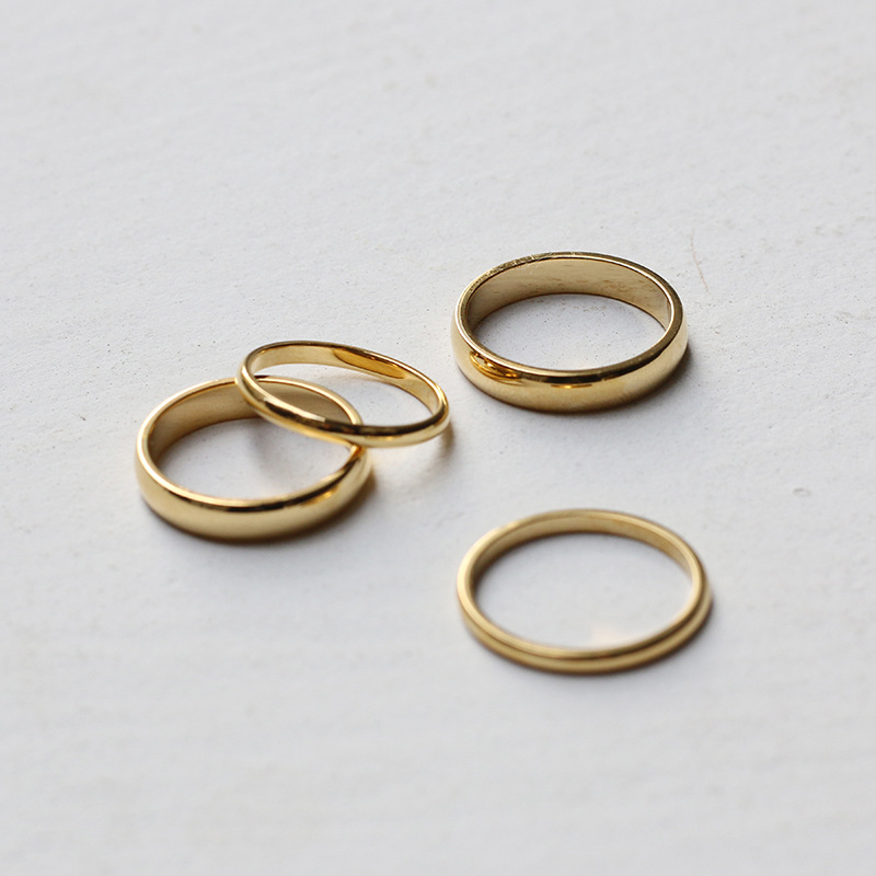 Korean High Polished Minimalist Jewelry Thin Ring 2mm 4mm Stainless Steel Simple Gold Ring For Women