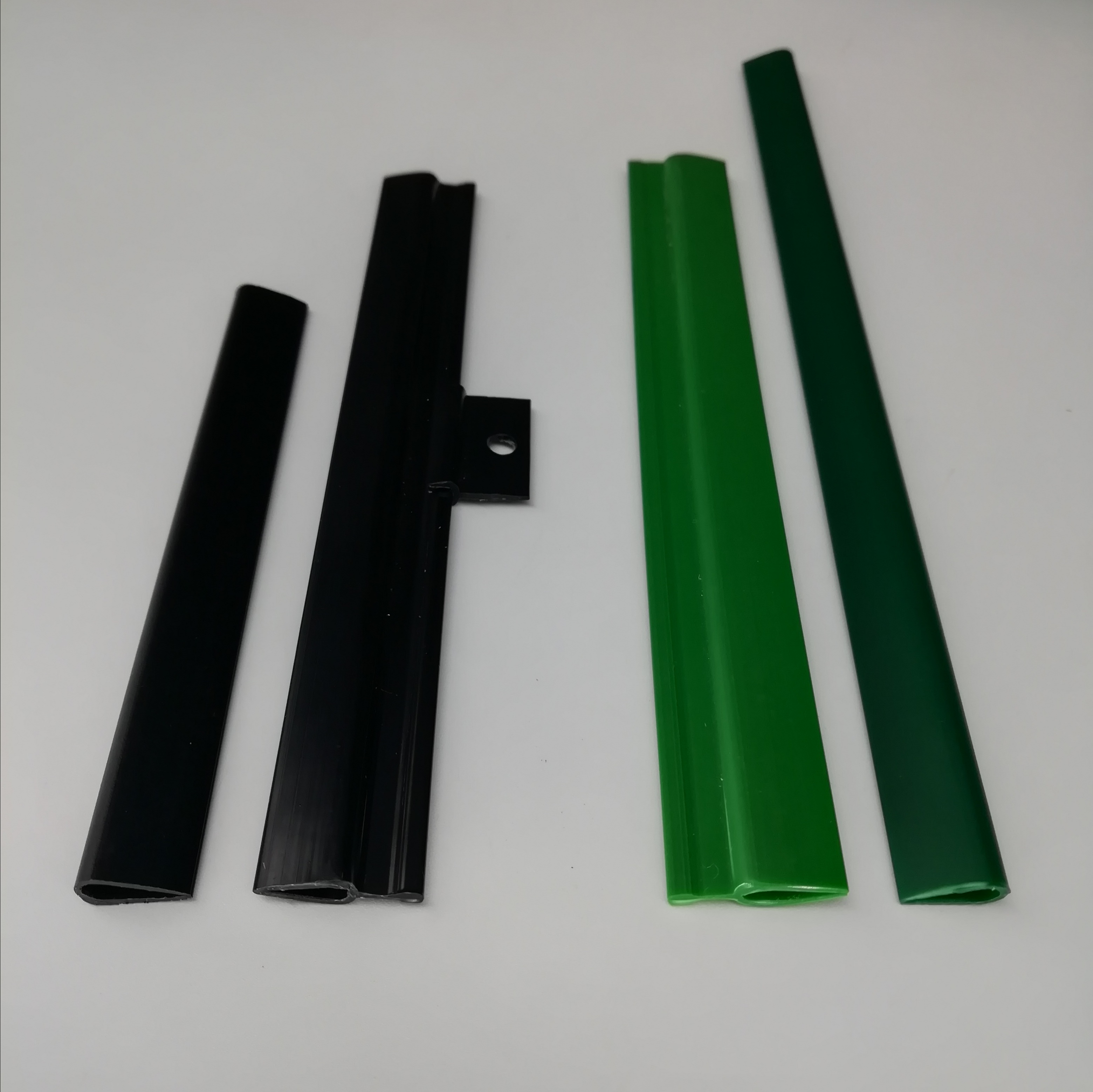 stationery scrolling banner/post hanging clip