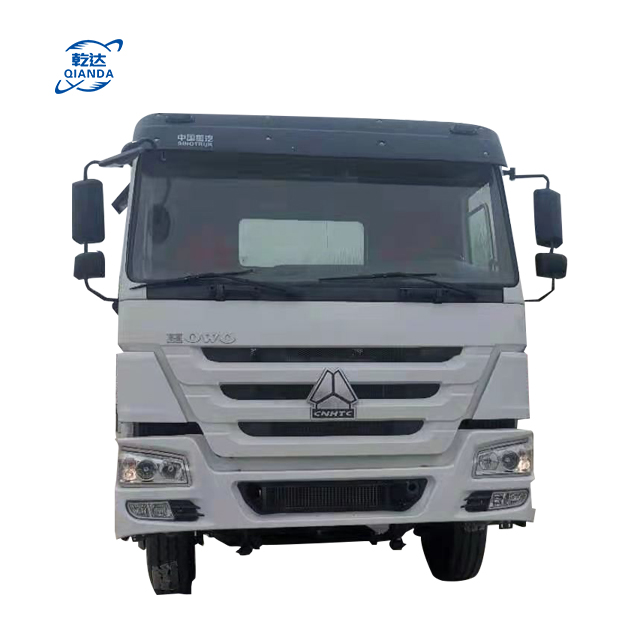 The latest HOWO truck mixer truck used in the construction industry sold cheaply
