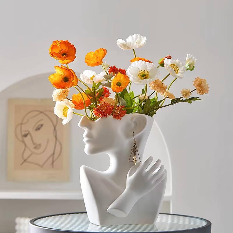 Custom Home Decor Manufacturer Resin Art Face Vase Abstract Lady Bust Sculpture Vase For Desktop Decor Luxury Home Decoration