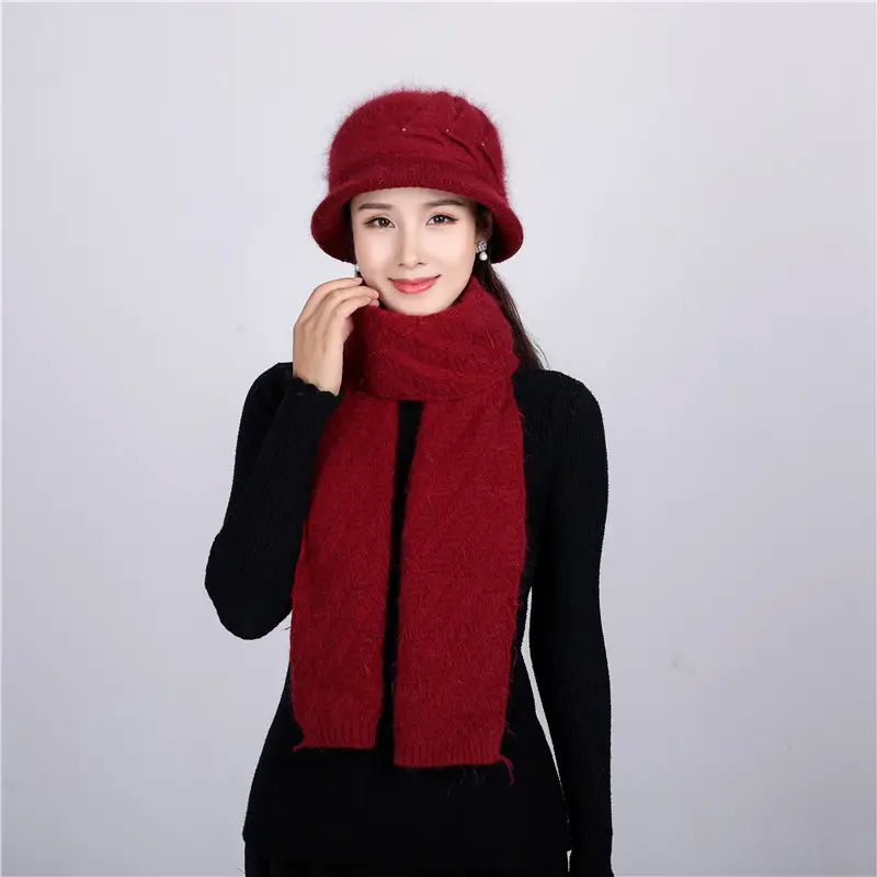 Hot Sales Fashion Winter Casual Soft Comfortable Embroidered Jacquard Ladies Knitted Hat Scarf Set Winter Hats