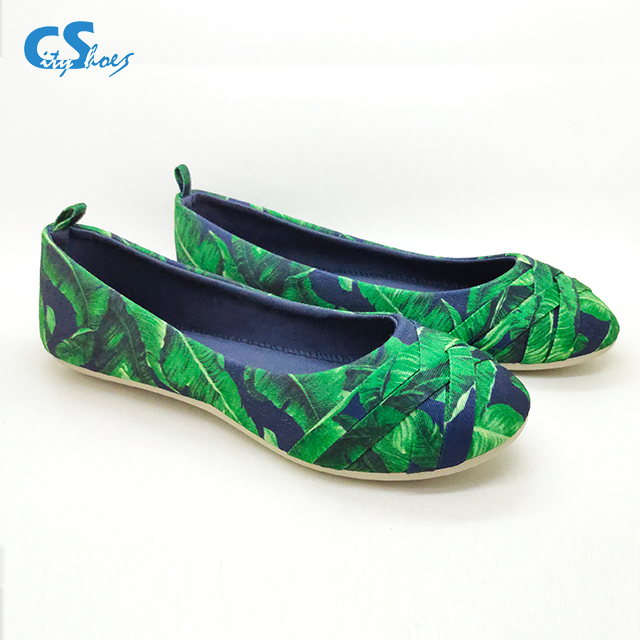 High quality classy fashion pint flower dancing slip on casual canvas flat shoes for ladies
