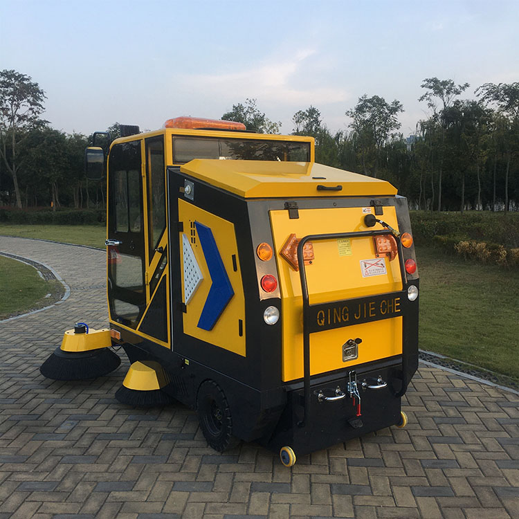 Fast cleaning side brush drive sweeper in factory workshop fast cleaning garbage electric three wheel sweeper