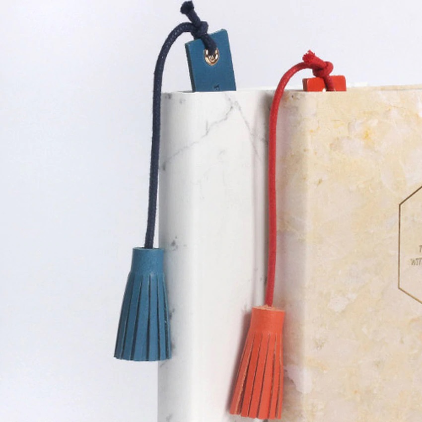 Classic Genuine Leather Bookmark with Tassel Unique Enamel Book Marks Page Marker Book Accessories Customized Logo Europe Letter