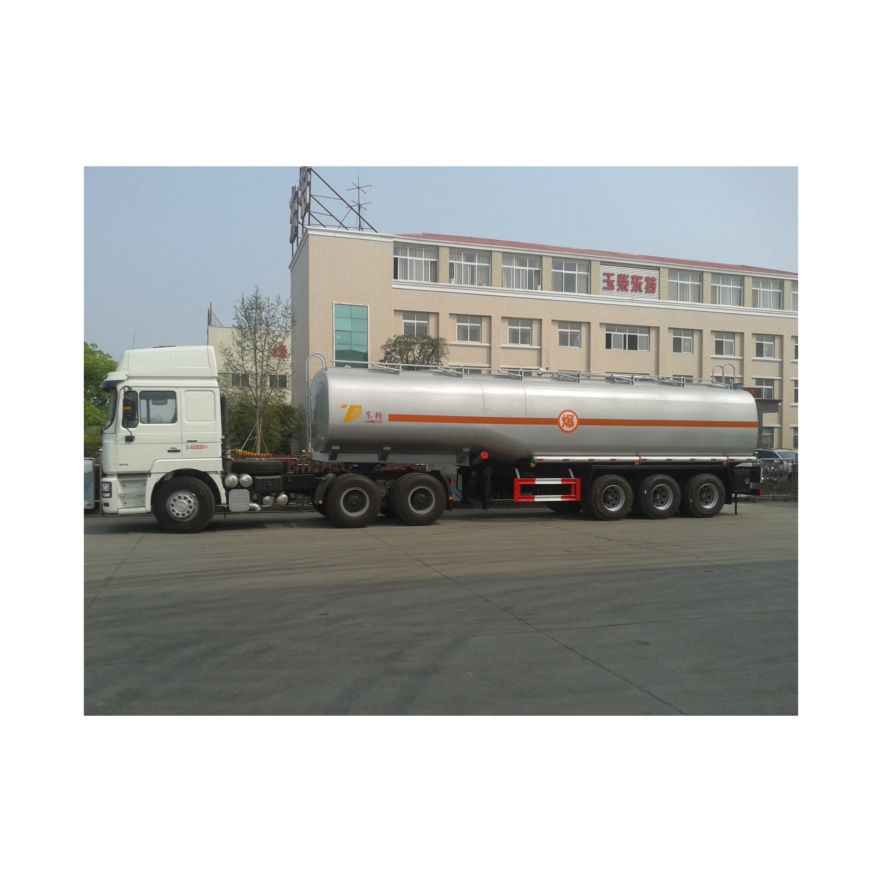 Shaanxi Automobile 45000 Liters Diesel Semi-trailer Oil Fuel Tanker Truck Trailer Transport