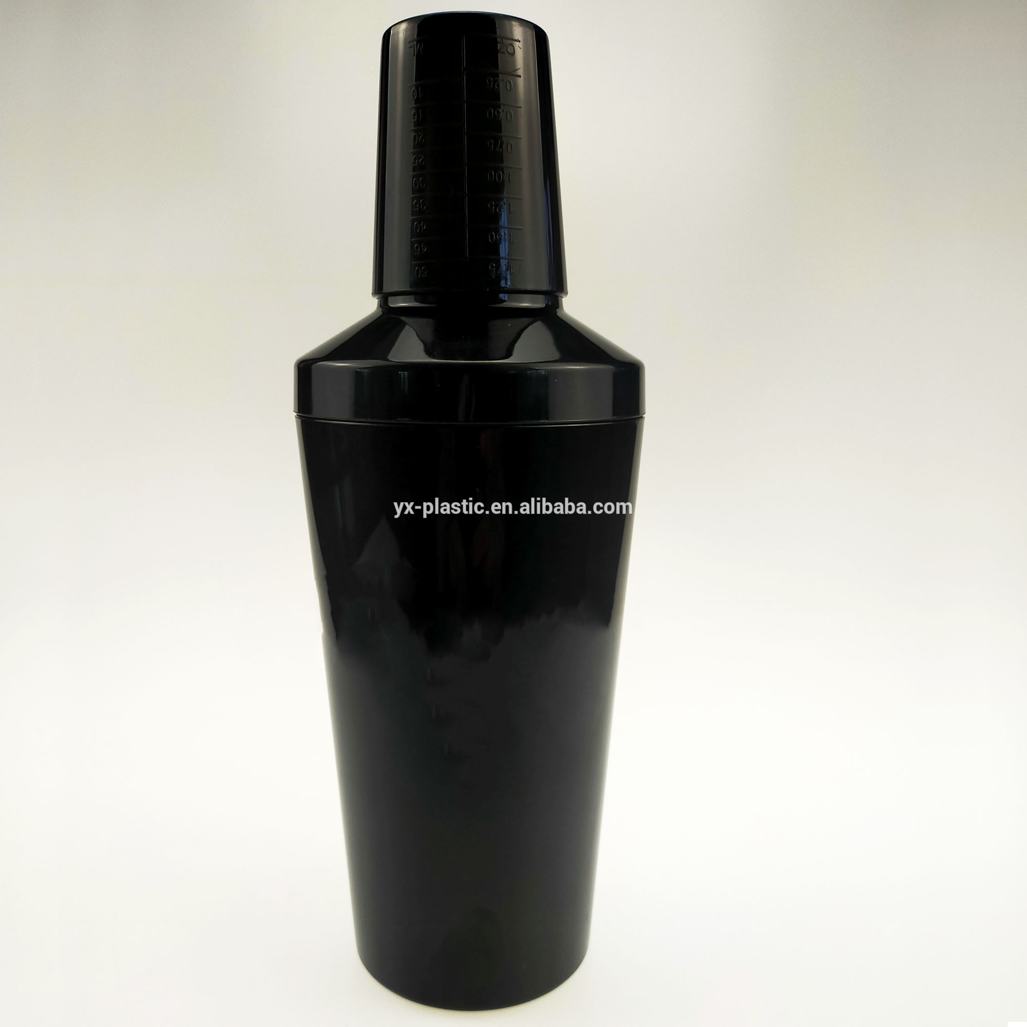 18OZ plastic mini cocktail shaker