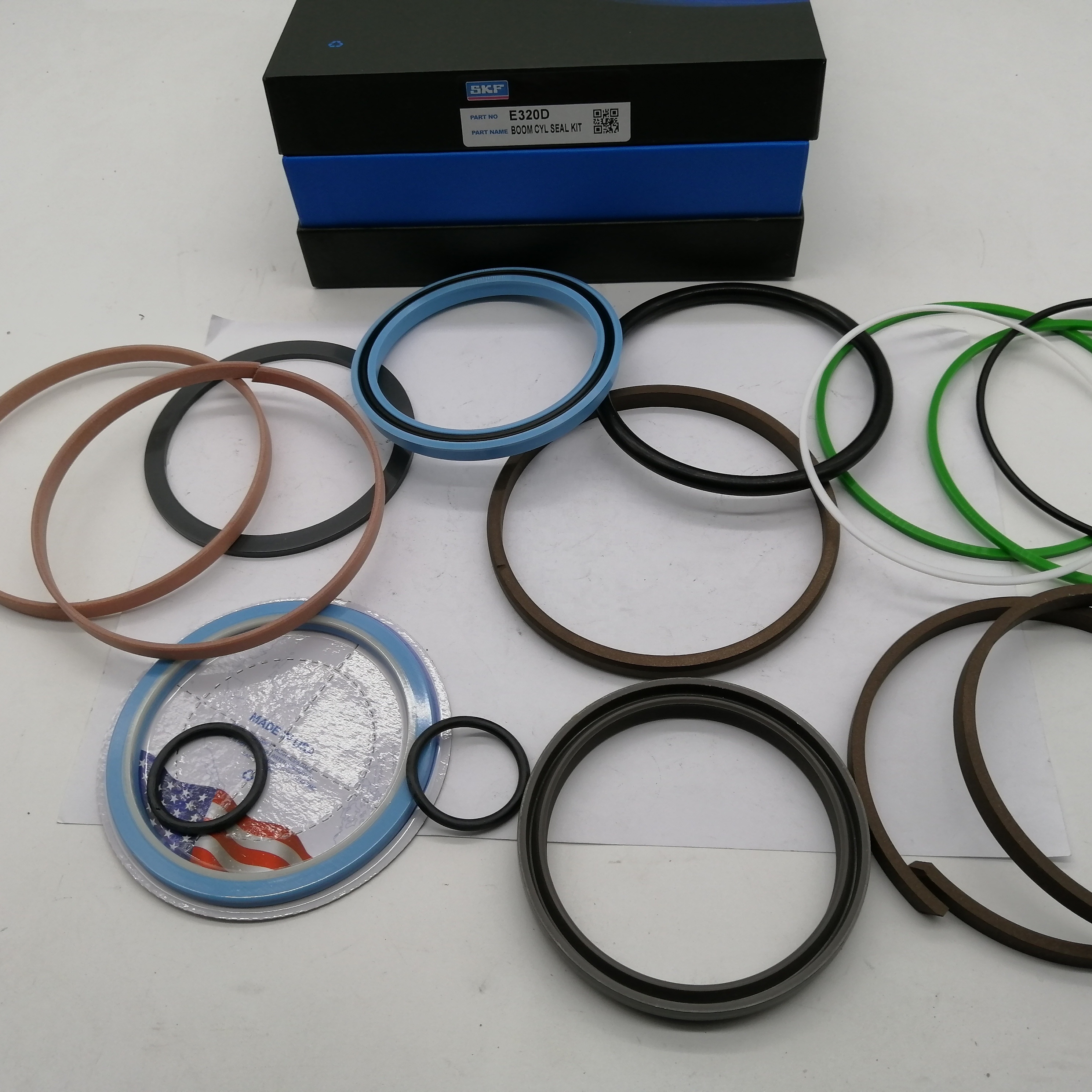 SKF заграждение/рука/цилиндр ковша Набор уплотнений для 4438672 / 4439679 / 4438681 для EX400-3 / EX400LC-3 / EX400H-3 оптовая продажа