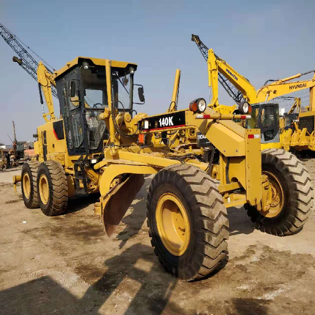 Cat 140k б/у автогрейдер 140K б/у автогрейдер на продажу