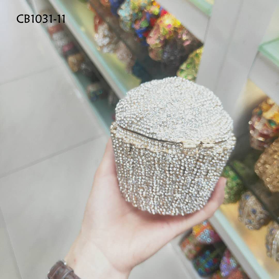2021 High quality and wholesale price women evening clutches silvery wedding luxury crystal bag