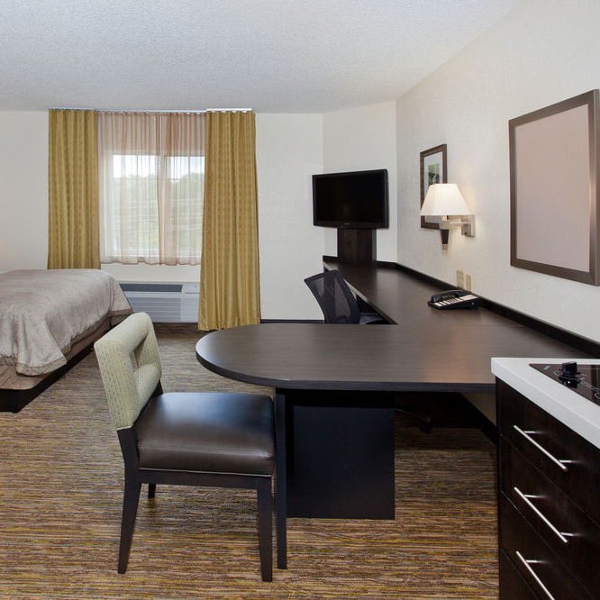 Candlewood Inn & Suites bedroom furniture set white 5 star hotel design hotel room