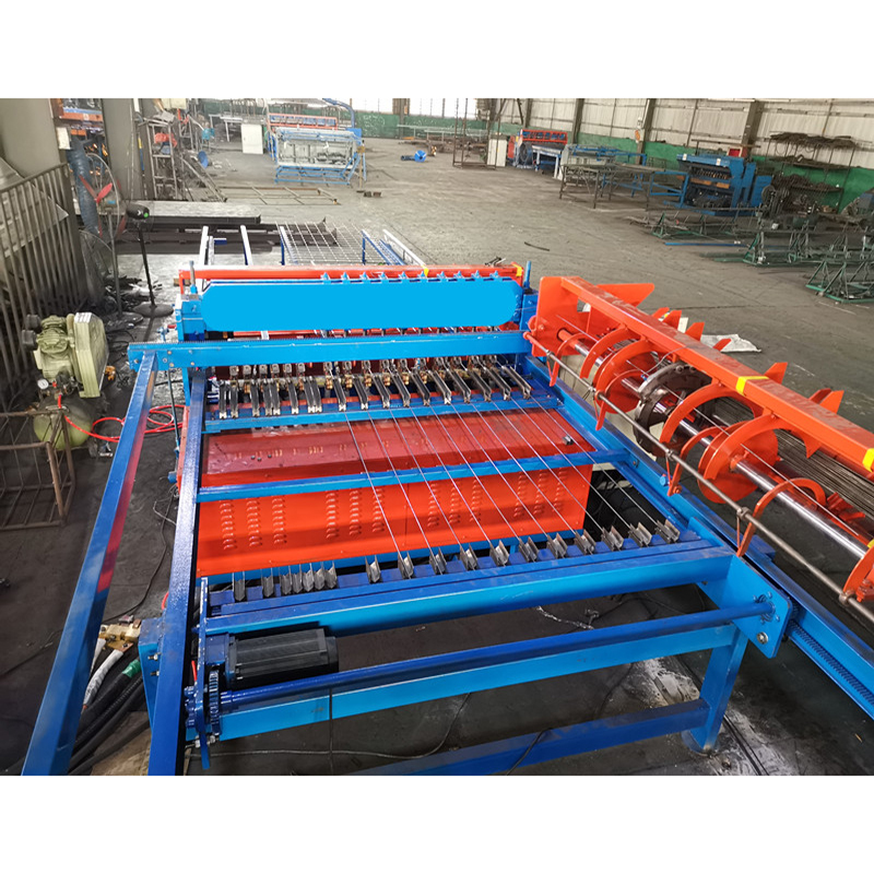 YC Sold at factory price automatic wire mesh welding making machine Hot selling mesh welding machine