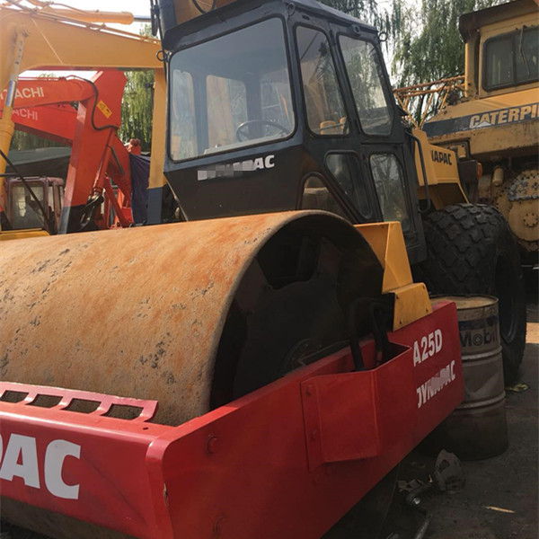 Дорожный каток CA25D хорошего качества и приятного внешнего вида