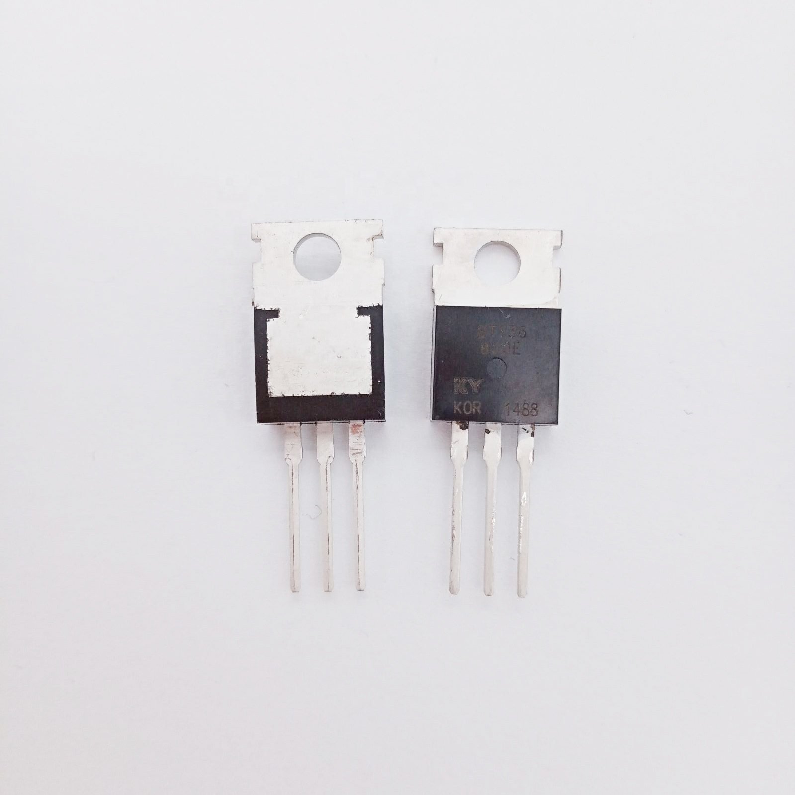 MOSFET P-Channel NPN Transistor Voltage Regulator Transistor SCR