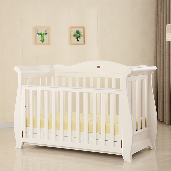 2021 hot sale Comfortable Baby Wooden Cot Crib