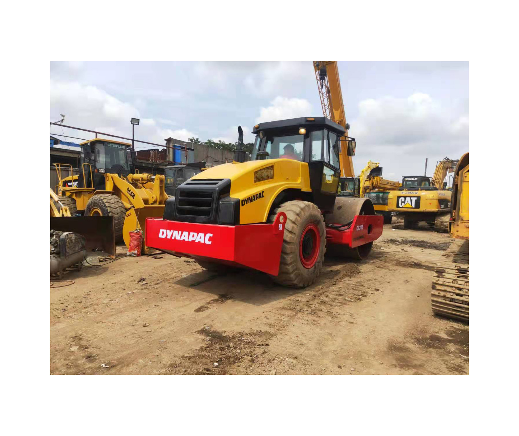 Подержанный dynapac 302d 301d 251d 14ton Вибрационный дорожный каток на продажу в Дубае
