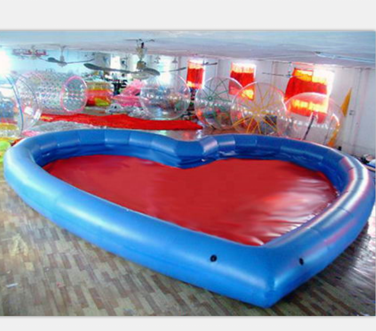 Outdoor water park games large PVC swimming pool inflatable pool with heart shape