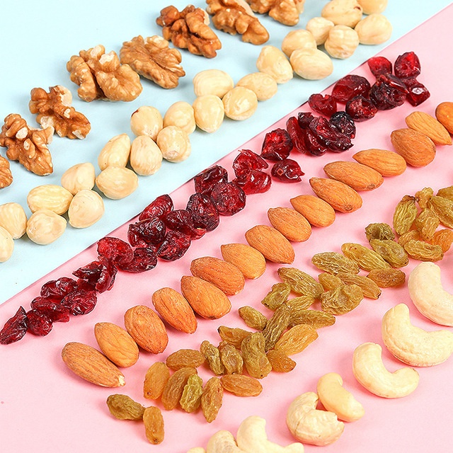 ( HazelNuts, Pecan Nuts, Cashew, Walnuts, Pistachios, Almond ) MIXED NUTS WITH AFFORDABLE PRICES