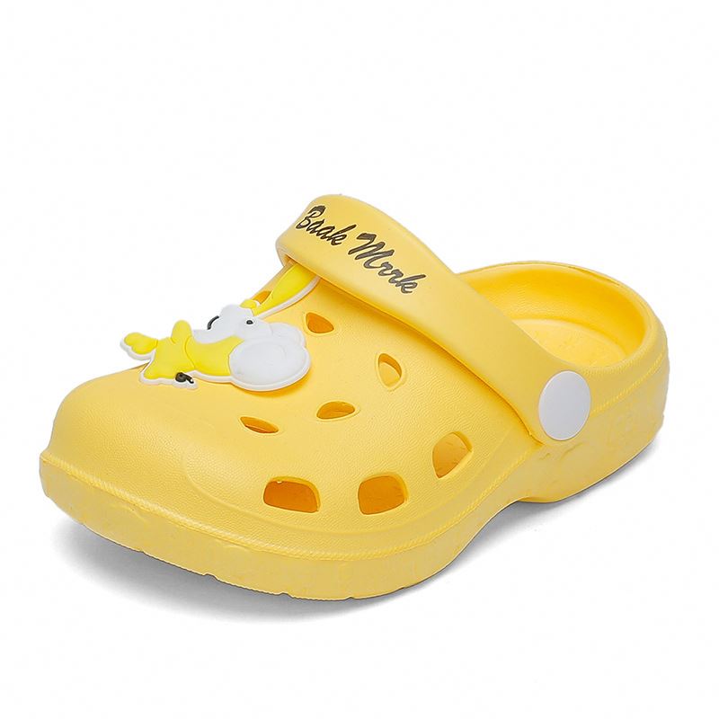 Wholesale 2021 New Children's Beach Hollow Shoes Baby Soft-Soled Clogs Sandals And slippers For Boys And Girls Garden Shoes