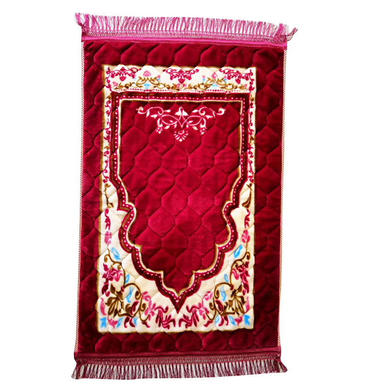 Embossed quilting soft thick Muslim portable pilgrimage carpet