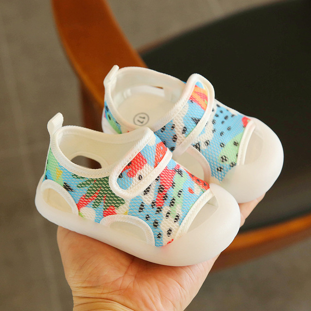 Cute Soft-soled Non-slip Children's Garden Shoes And Sandals Graffiti Round Toe Shoes