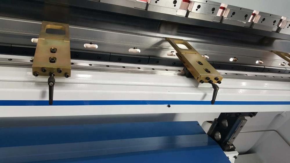 CNC листогибочный пресс Электрический гидравлический синхро гибочный станок Delem DA53t с коронкой