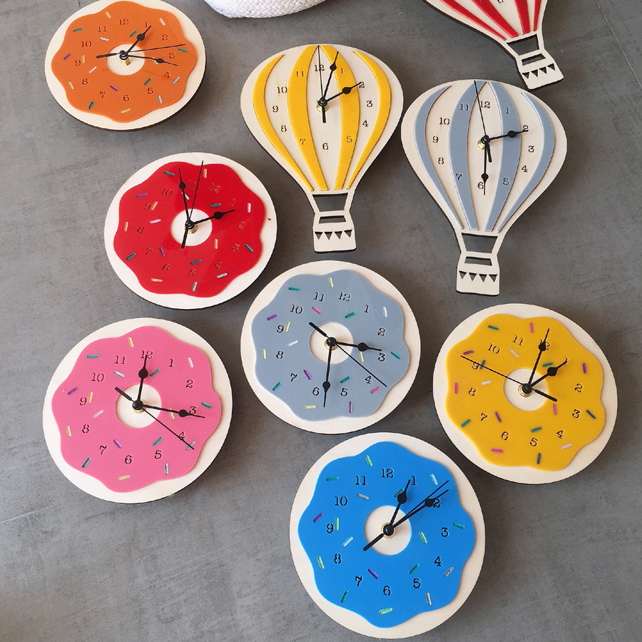 Ins Wooden Acrylic Hot Air Balloon Shaped Silent Mute Kids Room Wall Clock Home Decoration