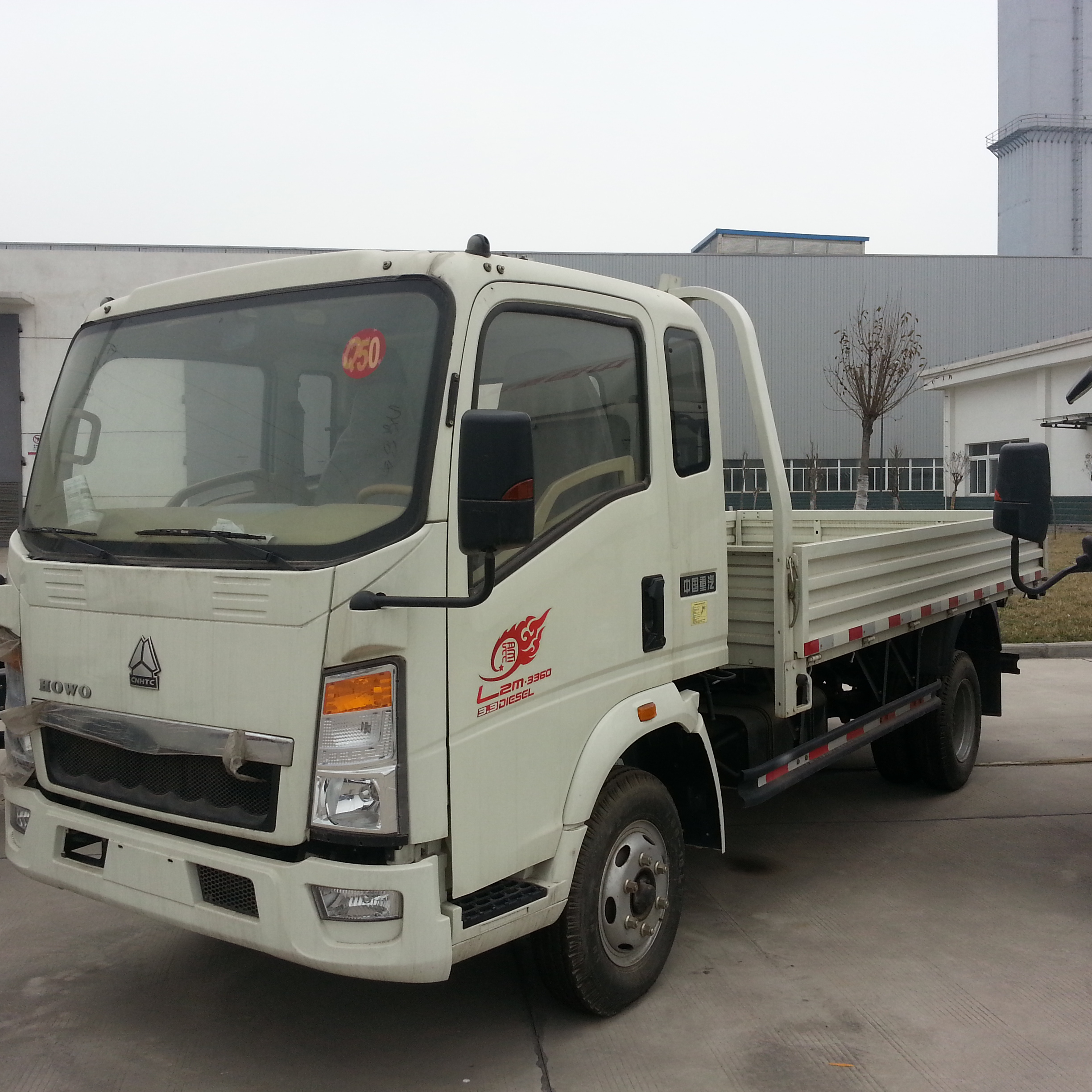 Грузовой автомобиль SINOTRUK 4X2 LHD 10 тонн