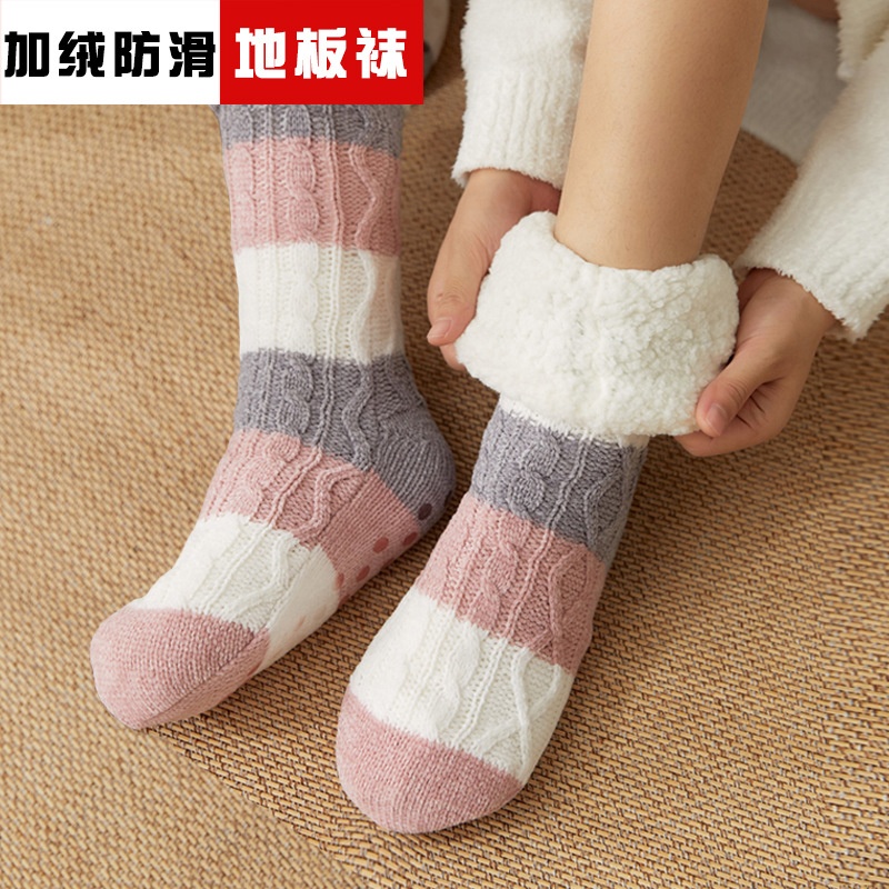 2021 Custom Unisex Lady Winter Warm Long Christmas Socks Plush Lining Fuzzy Fluffy Slippers Socks Women anti slip socks