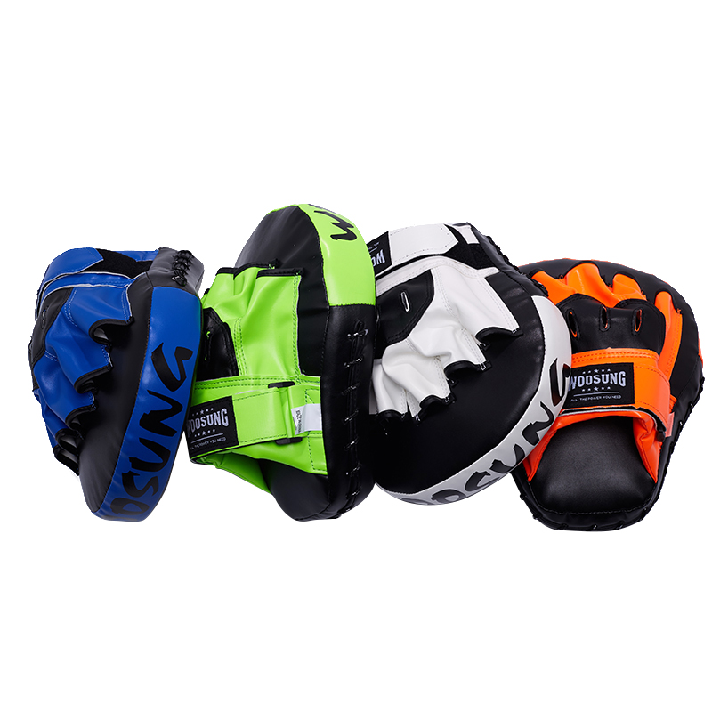 Woosung hot selling high quality pu leather martial art boxing punching mitt focus pad training gloves with adjustable strap