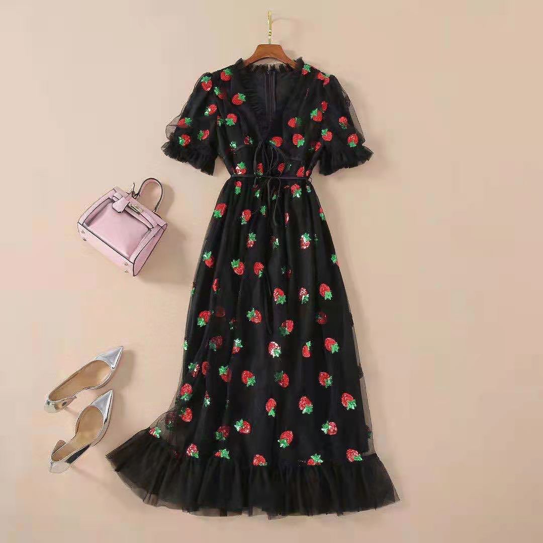 Cross-border dress French strawberry two-color sequined long skirt mesh lace strap slim fashion dress
