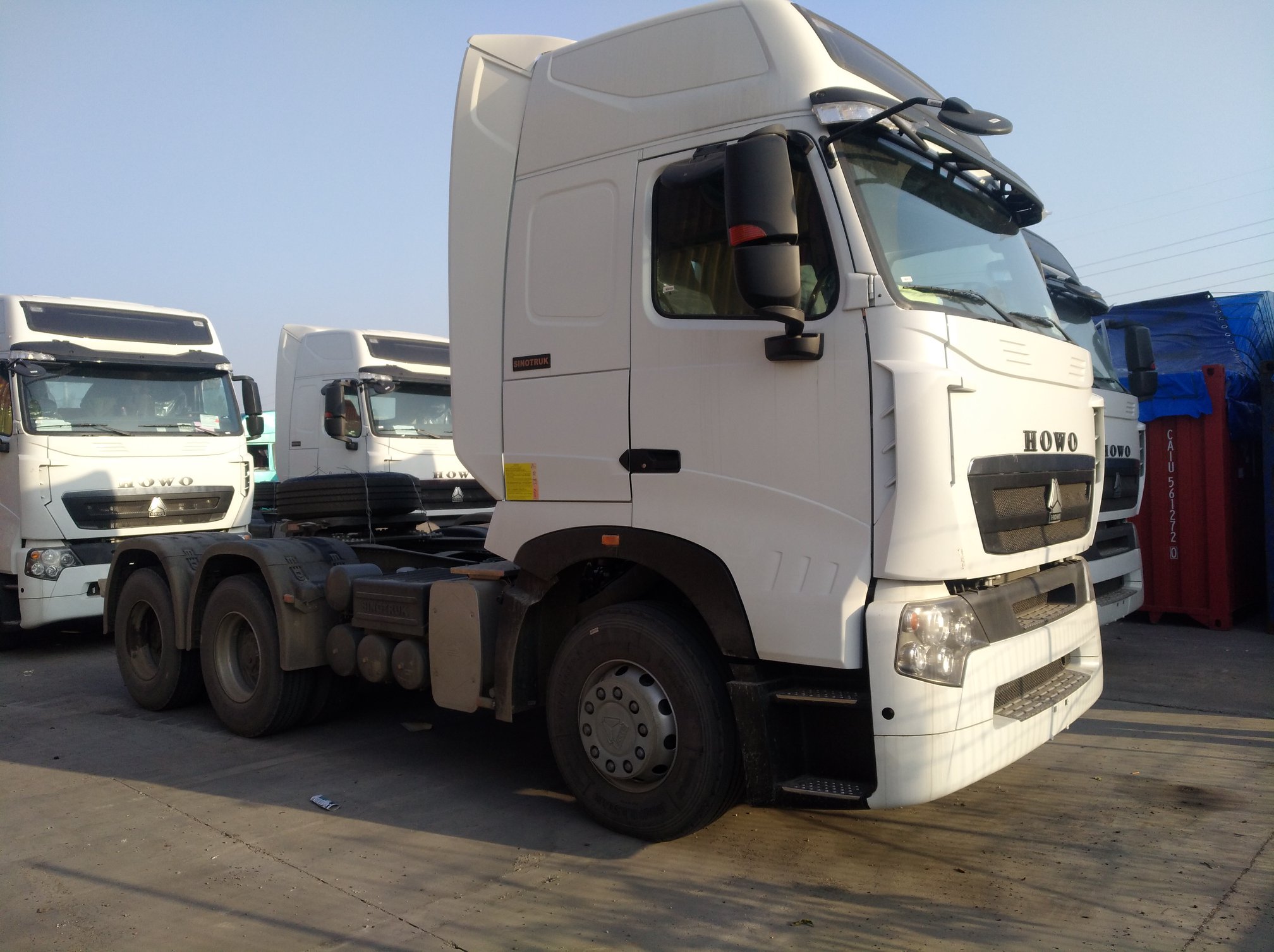 Распродажа по низкой цене, самая популярная головка грузовика 371hp Sinotruk 6X4 Howo