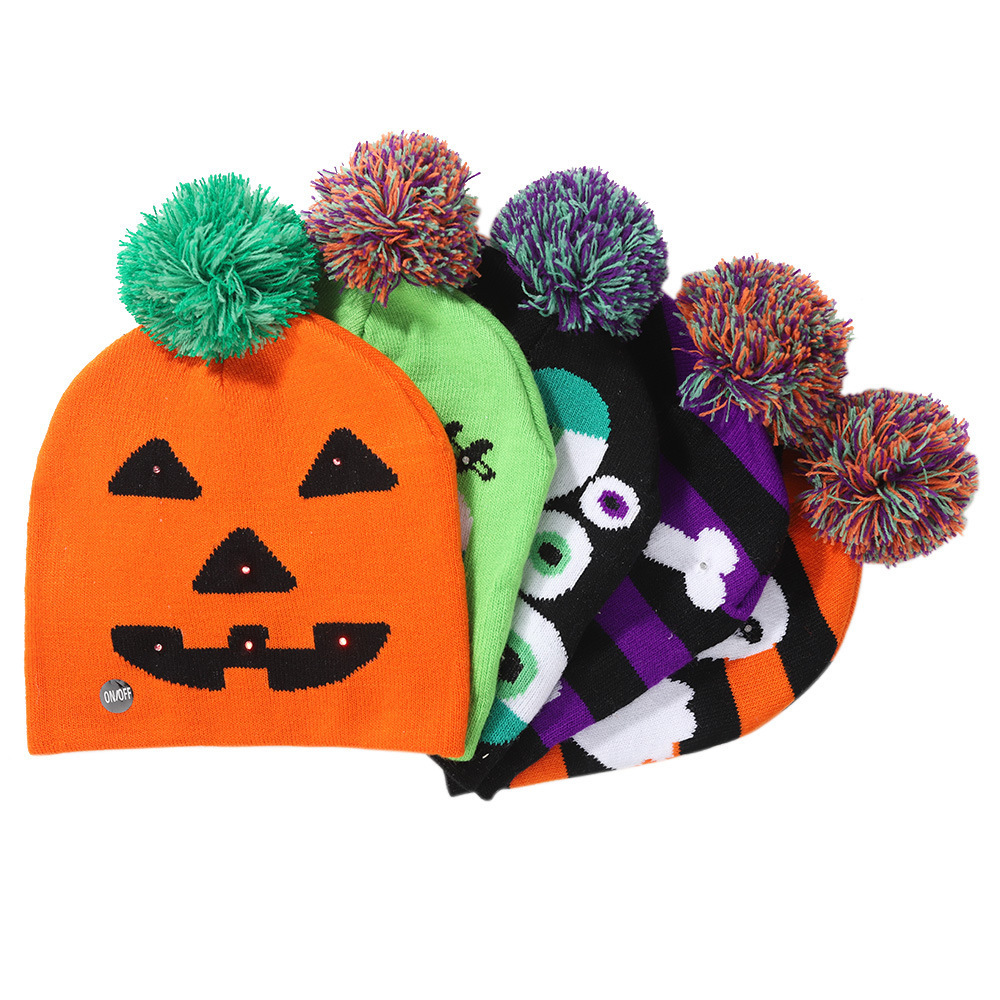 Wholesale LED Flash Color Light Replaceable Battery Pumpkin Ghost Halloween Knit Hat for Autumn Winter