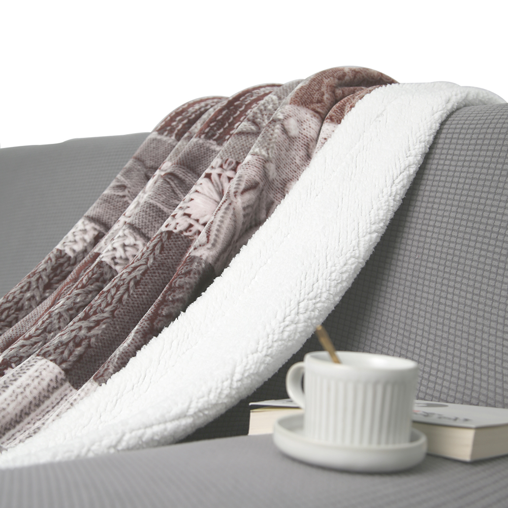 Customized double-sided blanket with flannel and Sherpa keep warm and beautiful