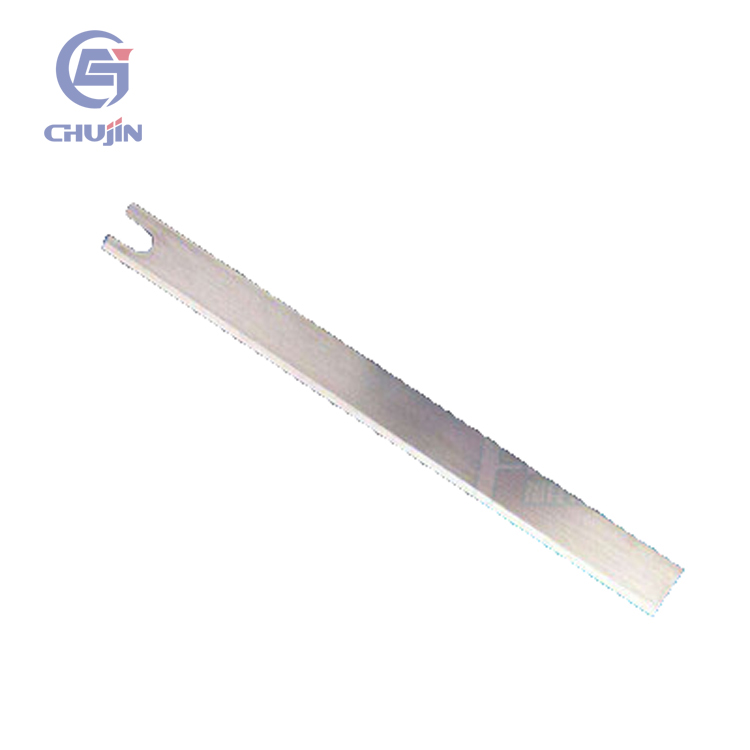 Manufacturers customize various sizes of tungsten carbide blade stainless steel long blade chemical fiber industrial knives