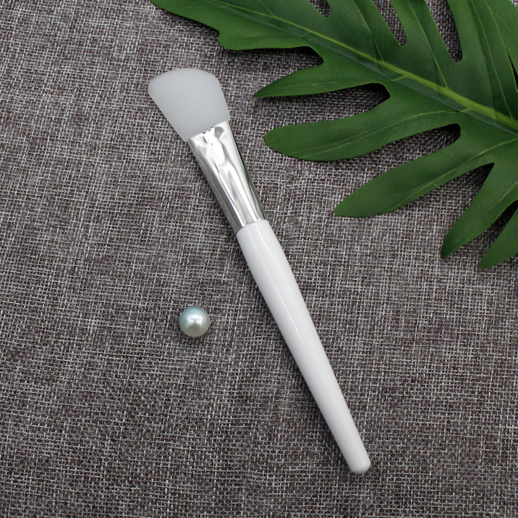 Wholesale Customizable Logo White Wooden Silicone Facial Mask Brush Beauty Tool