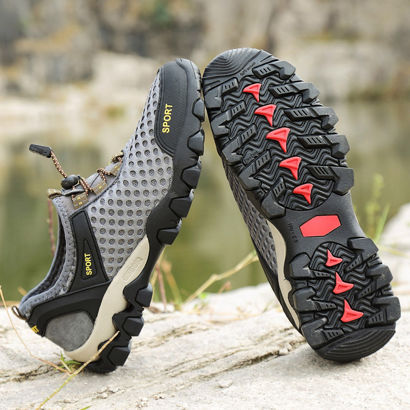 Cheap Chinese Outdoor And Indoor Soccer Shoes caravan shoes
